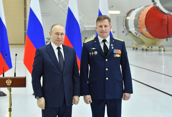 Рабочая поездка президента РФ В. Путина в Дальневосточный федеральный округ