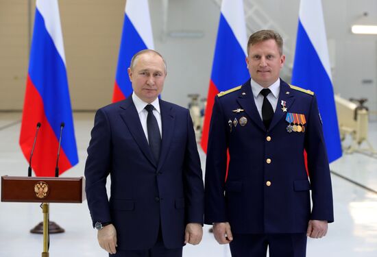 Рабочая поездка президента РФ В. Путина в Дальневосточный федеральный округ