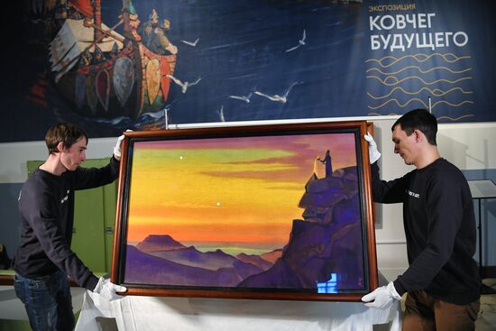 Возвращение российских картин с выставок из Италии и Японии в Россию