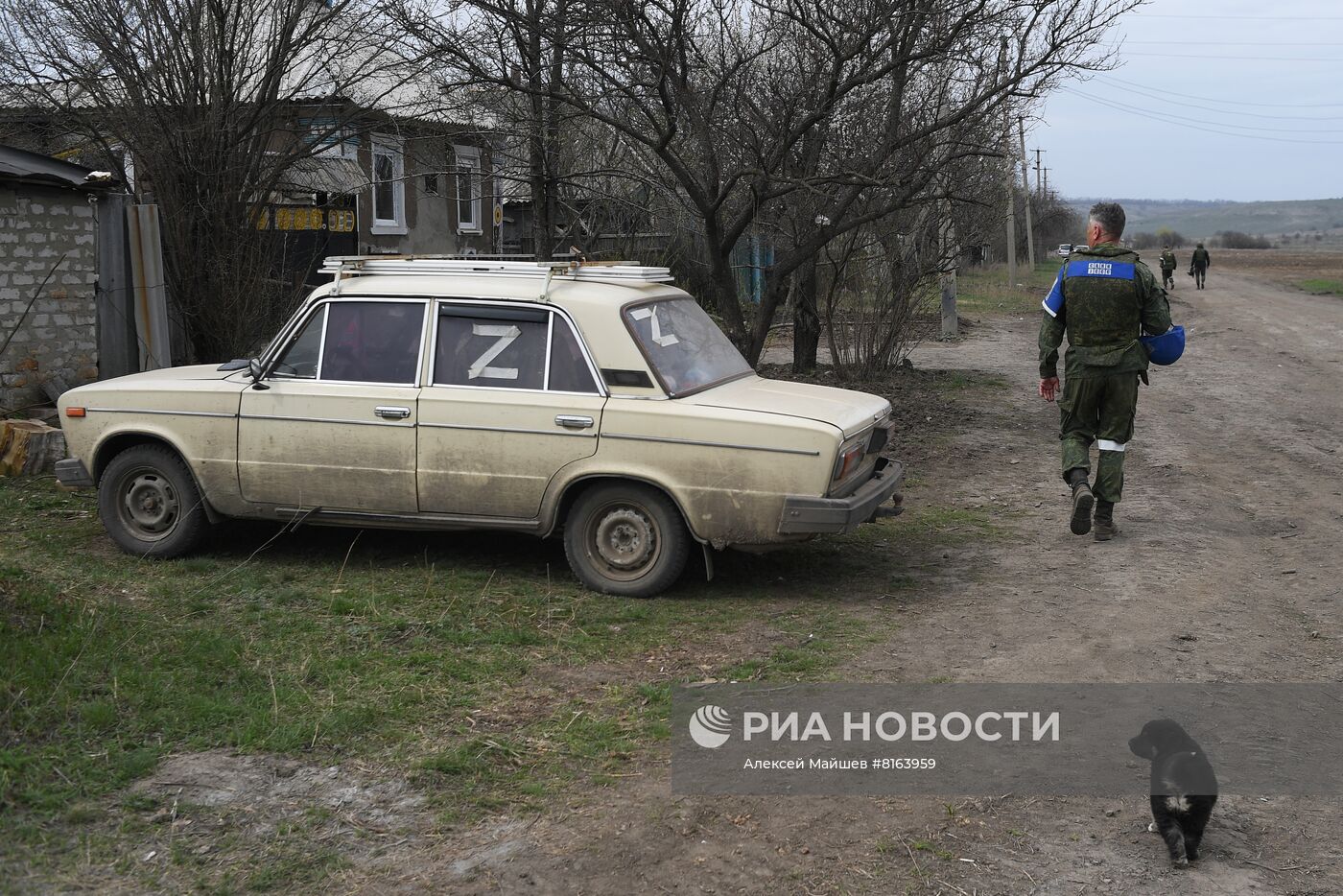 Последствия обстрела населенного пункта Фрунзе в ЛНР