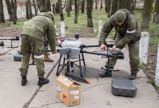 Российские военные нашли украинские БПЛА с емкостями для жидкости и распылителями