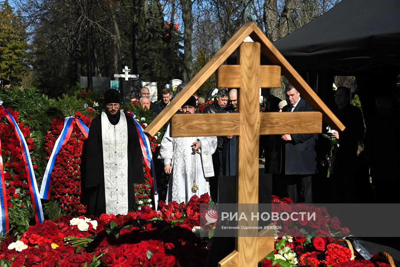 Мероприятие памяти  Владимира Жириновскому на Новодевичьем кладбище