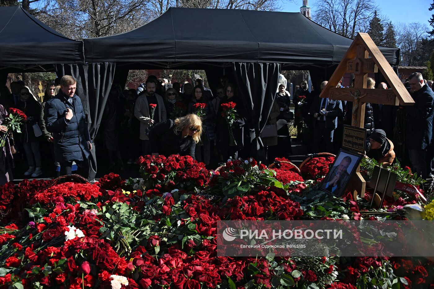 Мероприятие памяти  Владимира Жириновскому на Новодевичьем кладбище