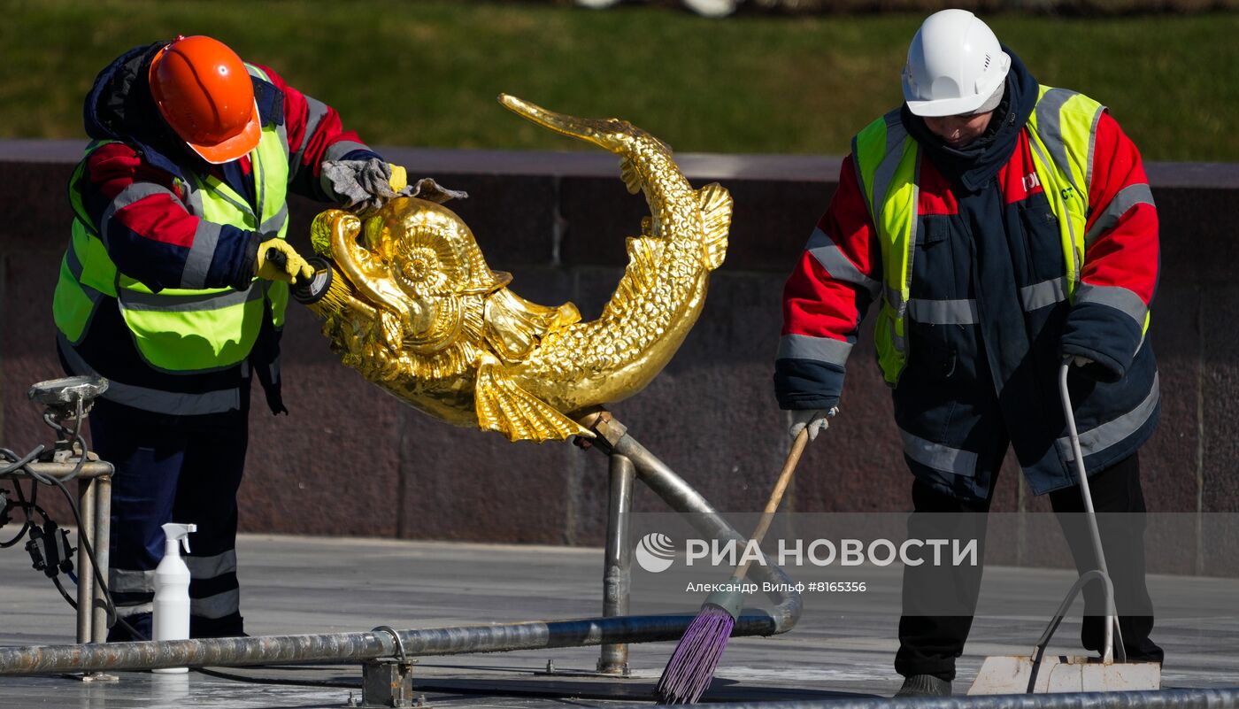 Промывка фонтанов "Дружба народов" и "Каменный цветок" на ВДНХ