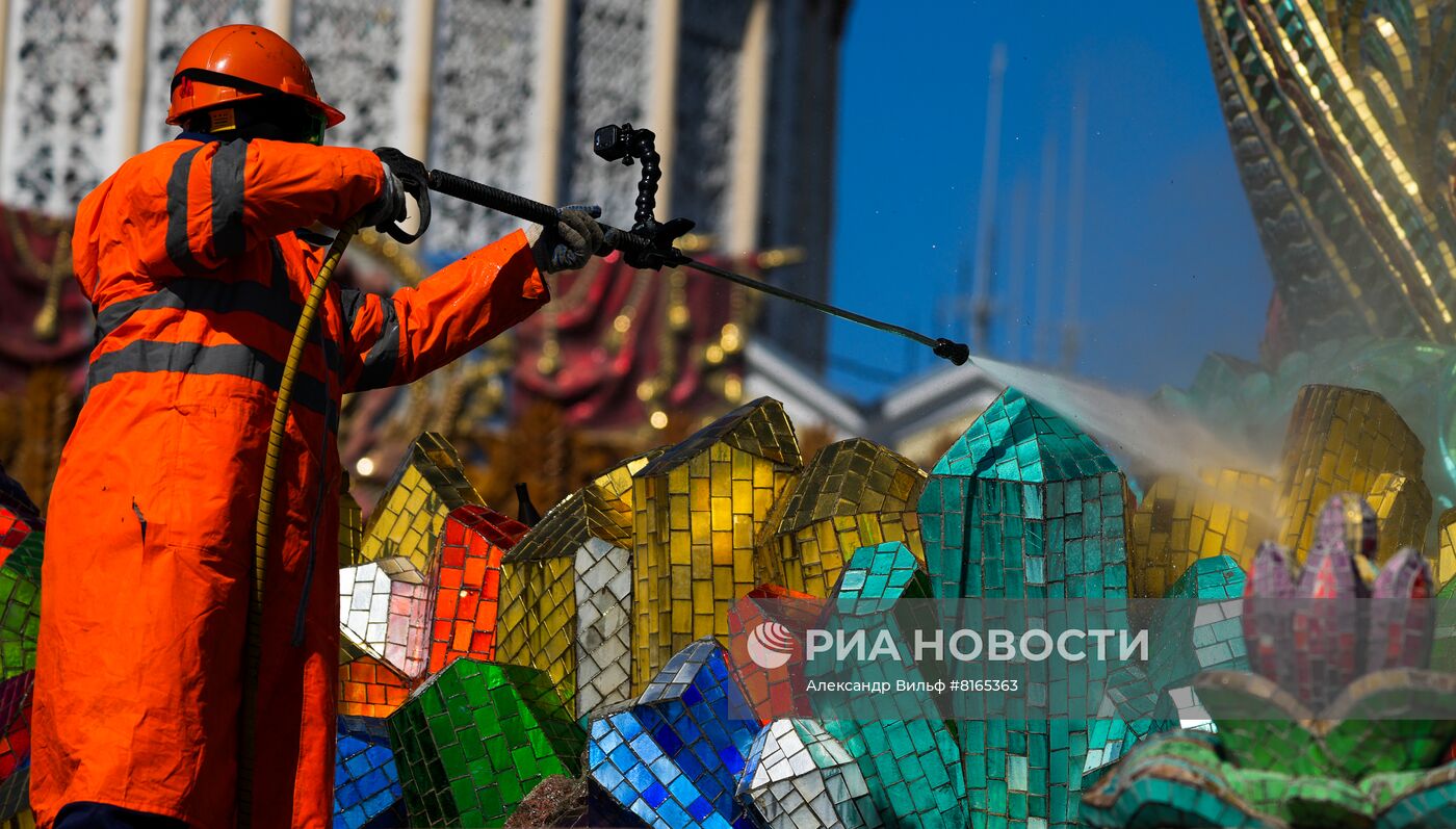 Промывка фонтанов "Дружба народов" и "Каменный цветок" на ВДНХ