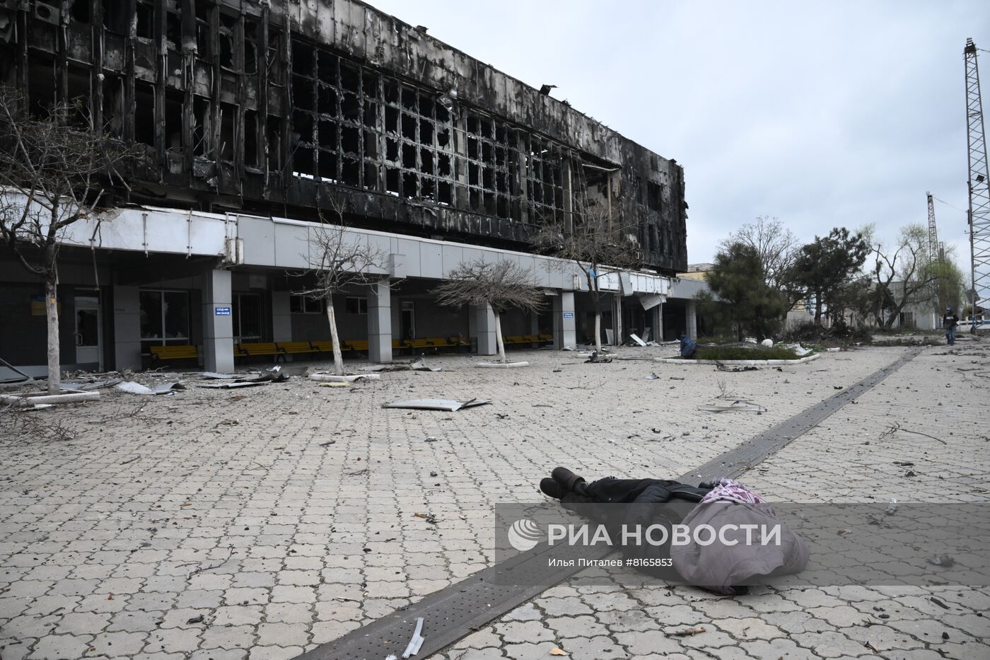 Продолжается освобождение Мариуполя