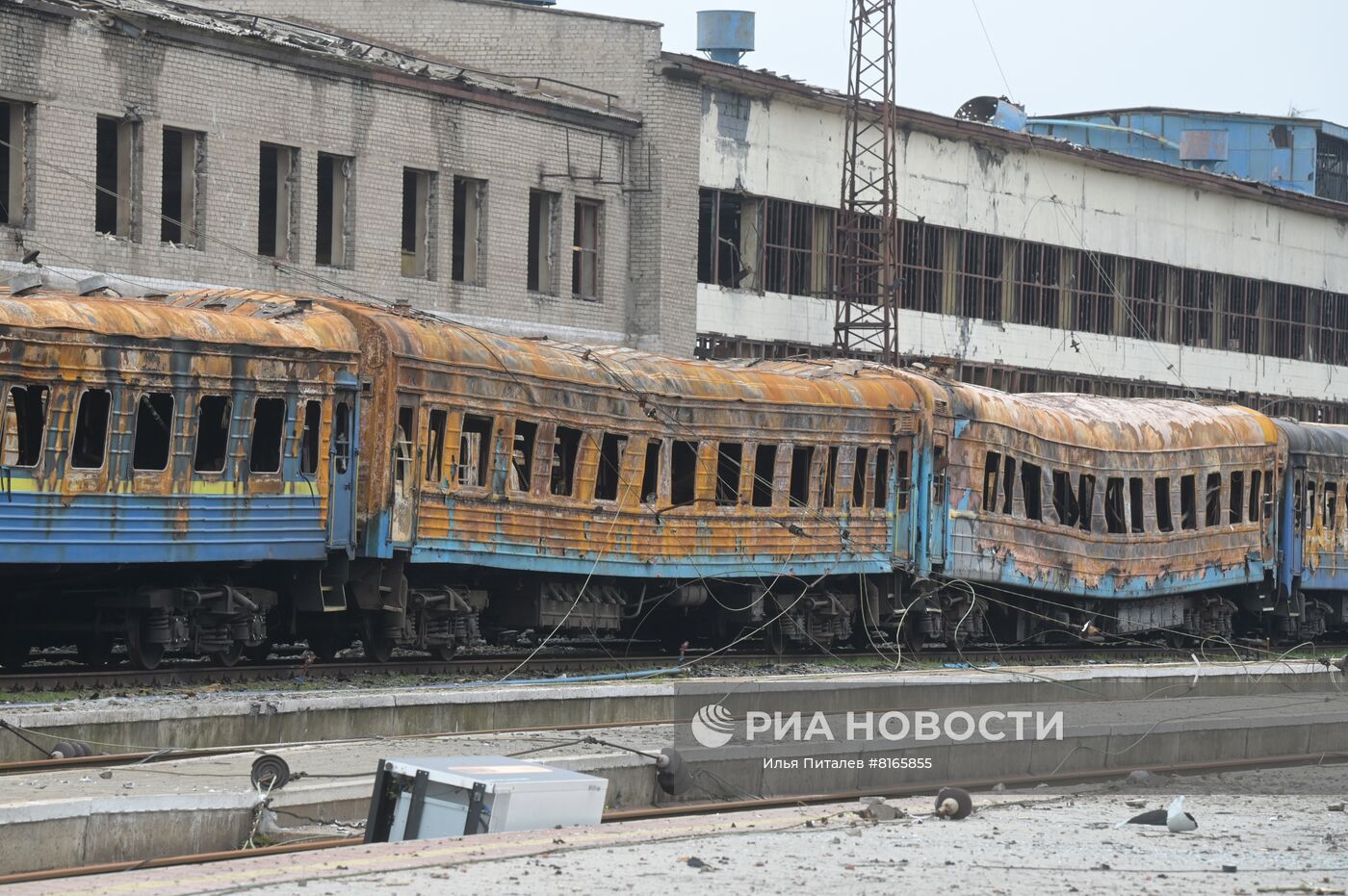 Продолжается освобождение Мариуполя