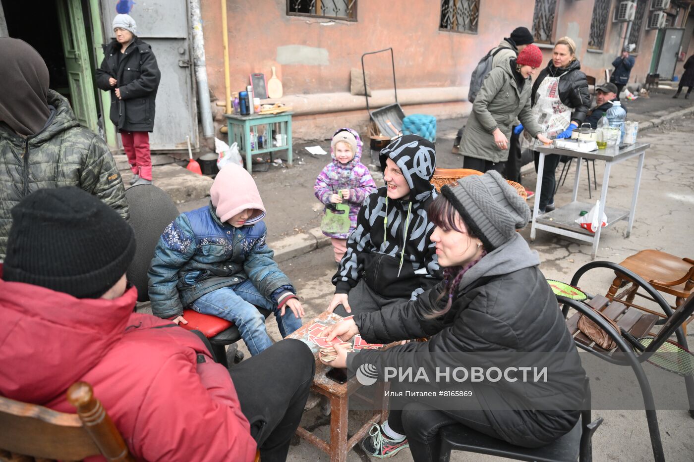 Продолжается освобождение Мариуполя