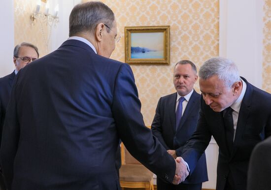 Встреча главы МИД РФ С. Лаврова с председателем Ливанского христианского движения "Марода" С. Франжье