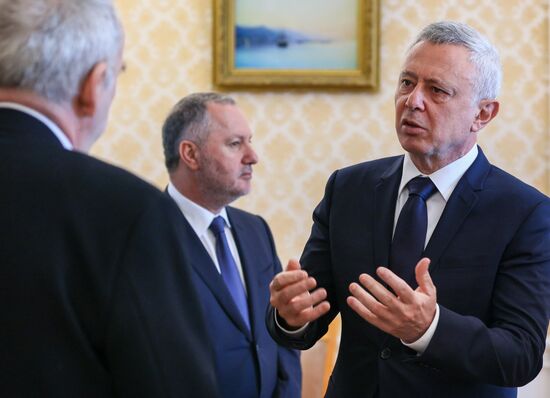 Встреча главы МИД РФ С. Лаврова с председателем Ливанского христианского движения "Марода" С. Франжье