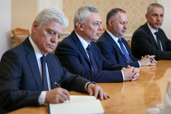 Встреча главы МИД РФ С. Лаврова с председателем Ливанского христианского движения "Марода" С. Франжье