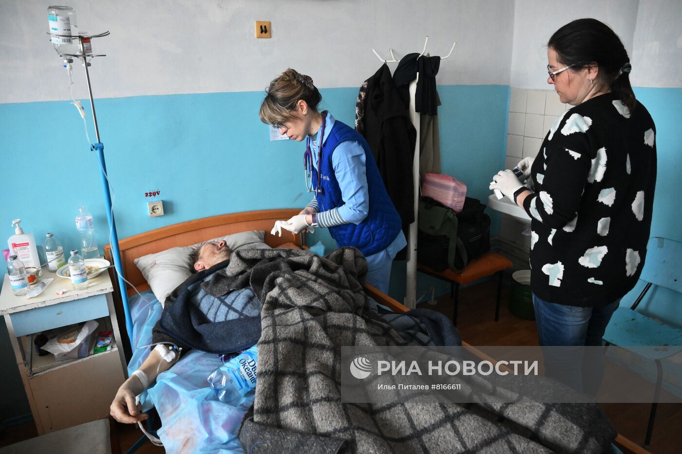 Оказание медицинской помощи в областной больнице Мариуполя