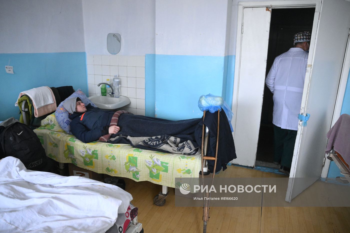 Оказание медицинской помощи в областной больнице Мариуполя