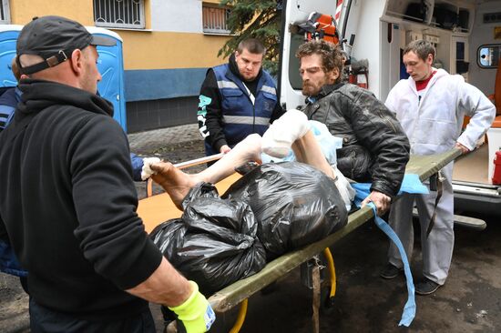 Оказание медицинской помощи в областной больнице Мариуполя