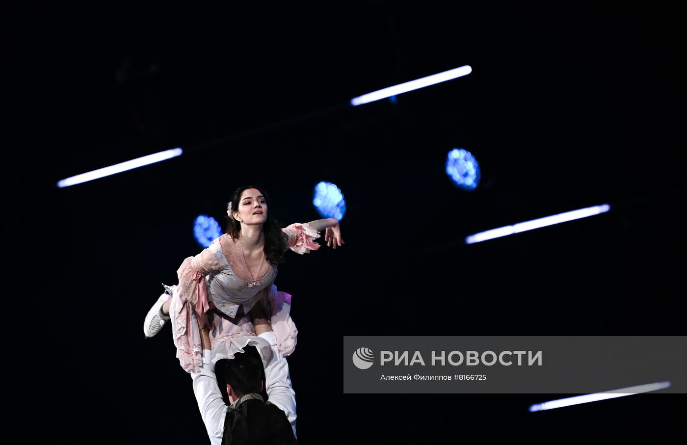 Юбилейное гала-шоу "Ледниковый период"