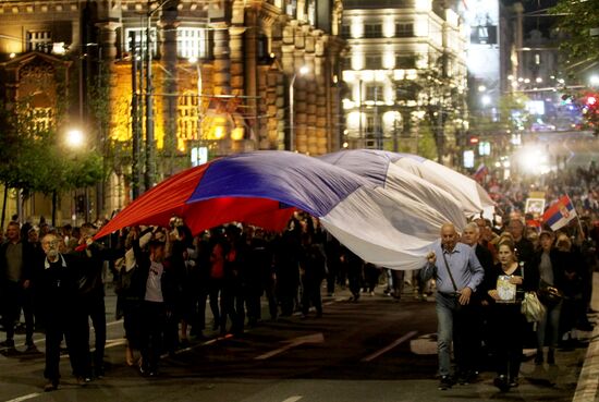 Акция в поддержку России в Сербии