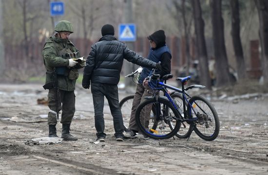 Повседневная жизнь в Мариуполе