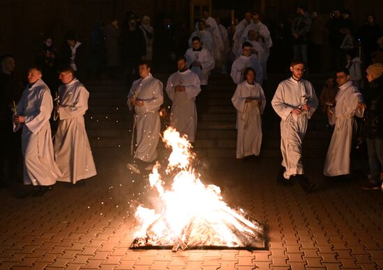 Празднование католической Пасхи в России