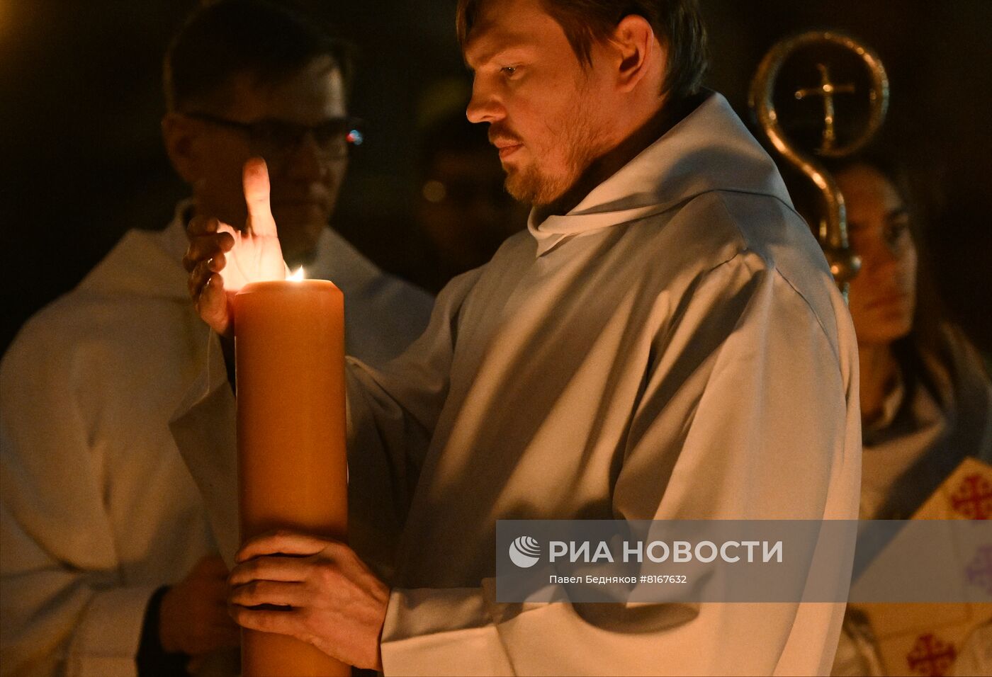 Празднование католической Пасхи в России