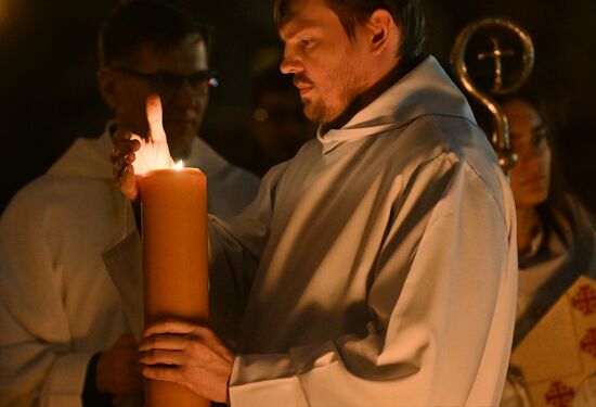 Празднование католической Пасхи в России