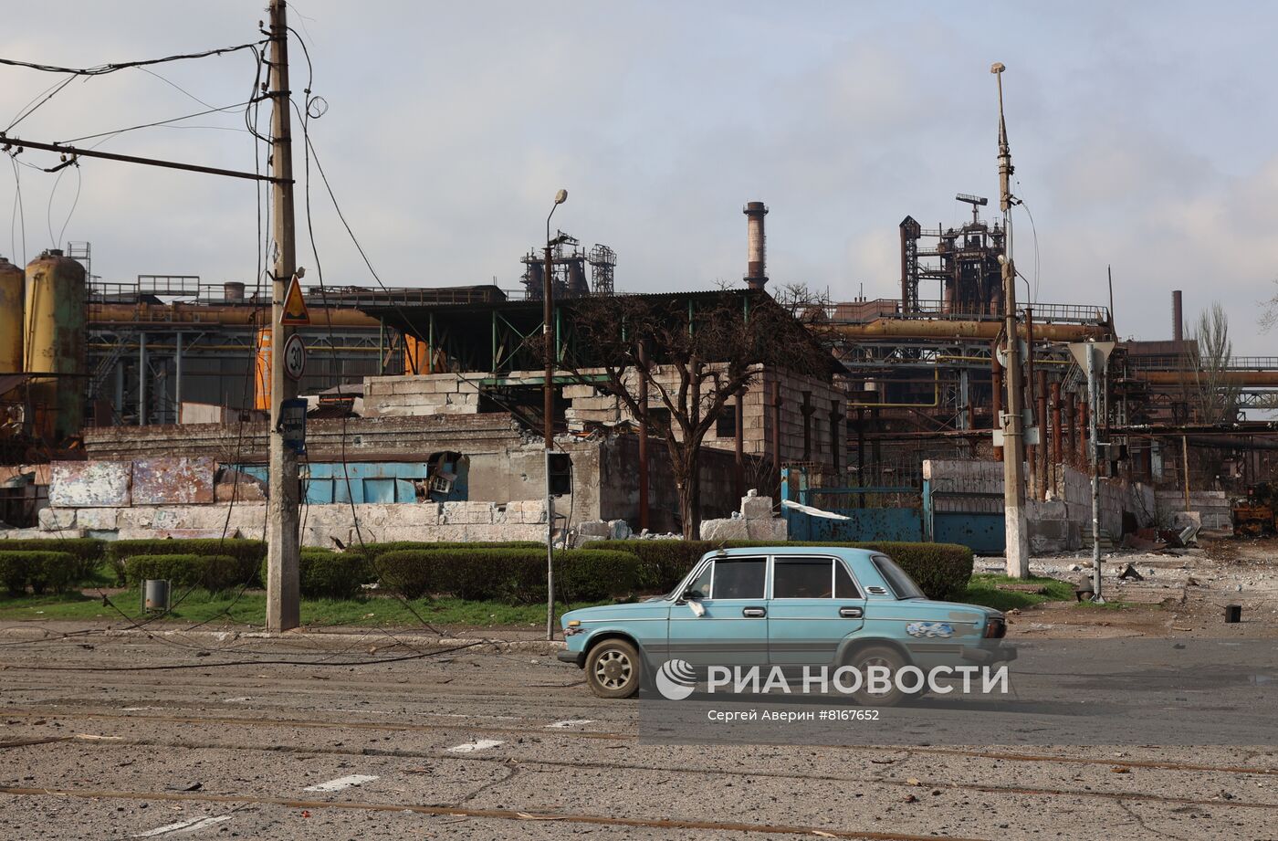 Мариупольский металлургический комбинат имени Ильича после освобождения от националистов