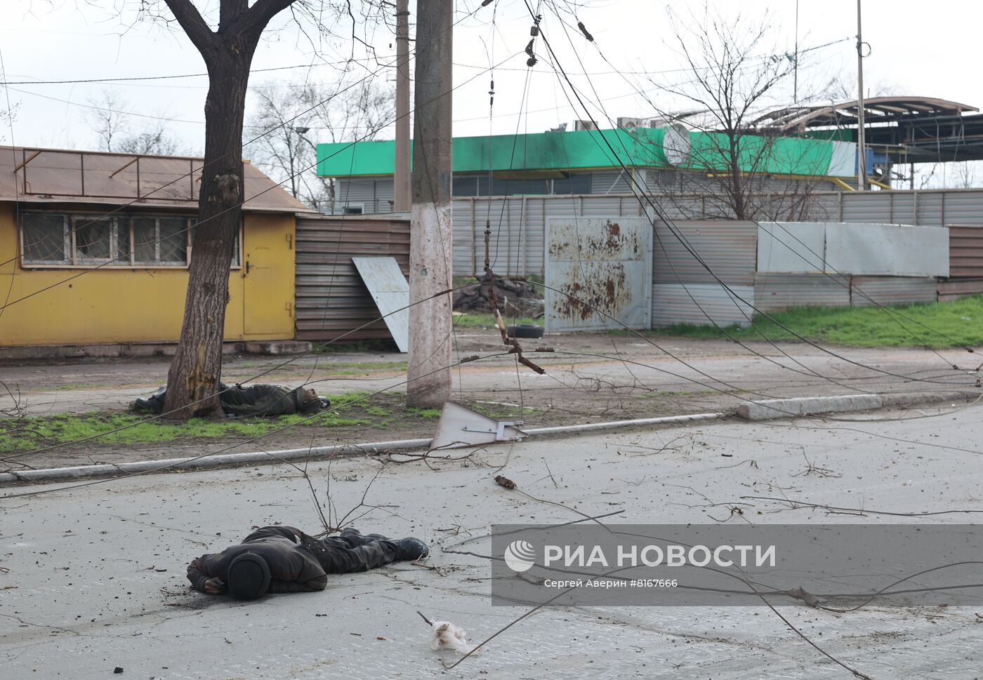 Мариупольский металлургический комбинат имени Ильича после освобождения от националистов