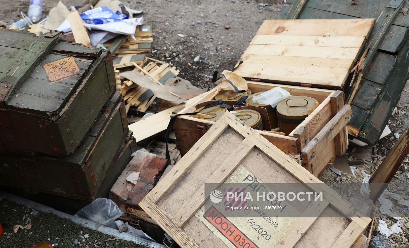 Мариупольский металлургический комбинат имени Ильича после освобождения от националистов