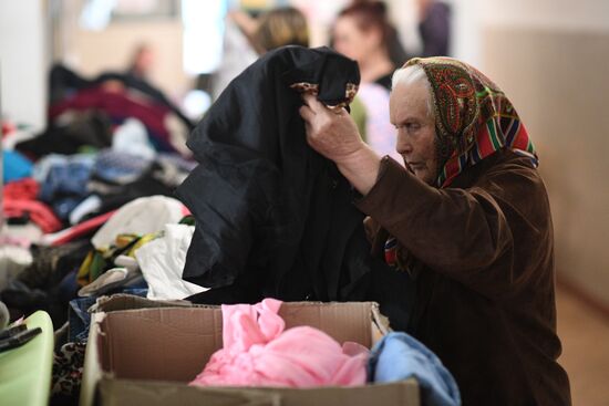 Беженцы из Рубежного в школе города Старобельска