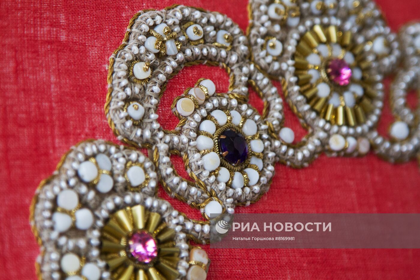 Изготовление кокошников ручной работы в Тюмени