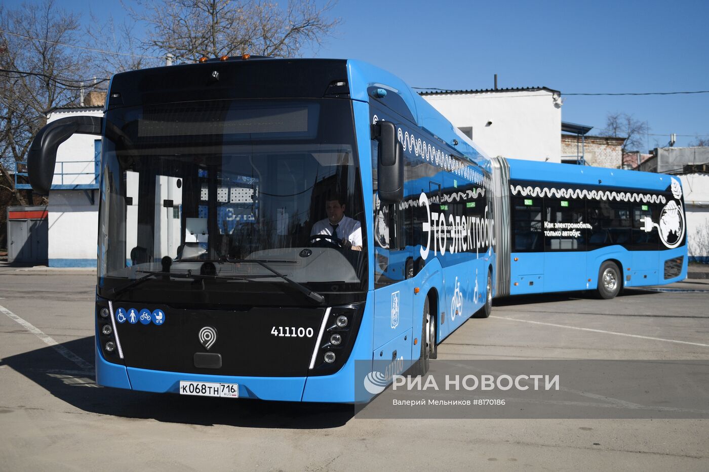 Запуск на маршрут двухсекционного электробуса в Москве