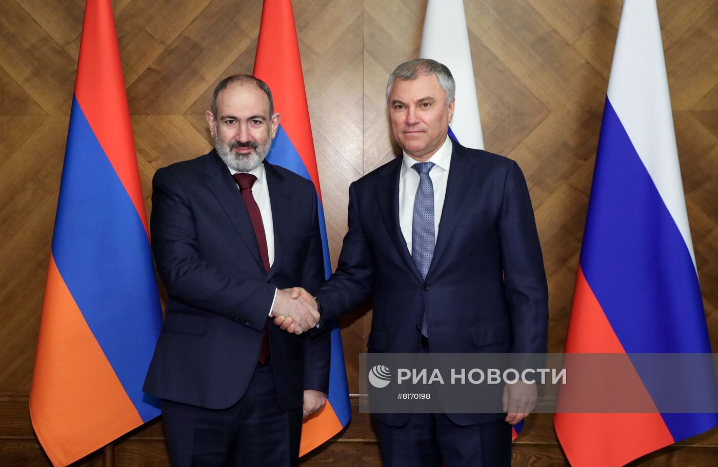Встреча спикера Госдумы РФ В. Володина с премьер-министром Армении Н. Пашиняном