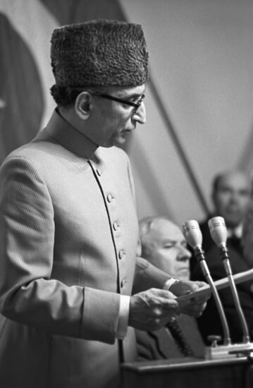 Посол Пакистана в СССР Сахабзада Якуб-Хан