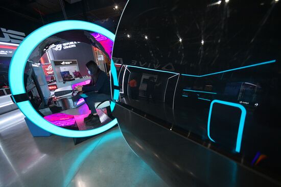 Открытие логистического хаба магазинов "Ситилинк" в Санкт-Петербурге