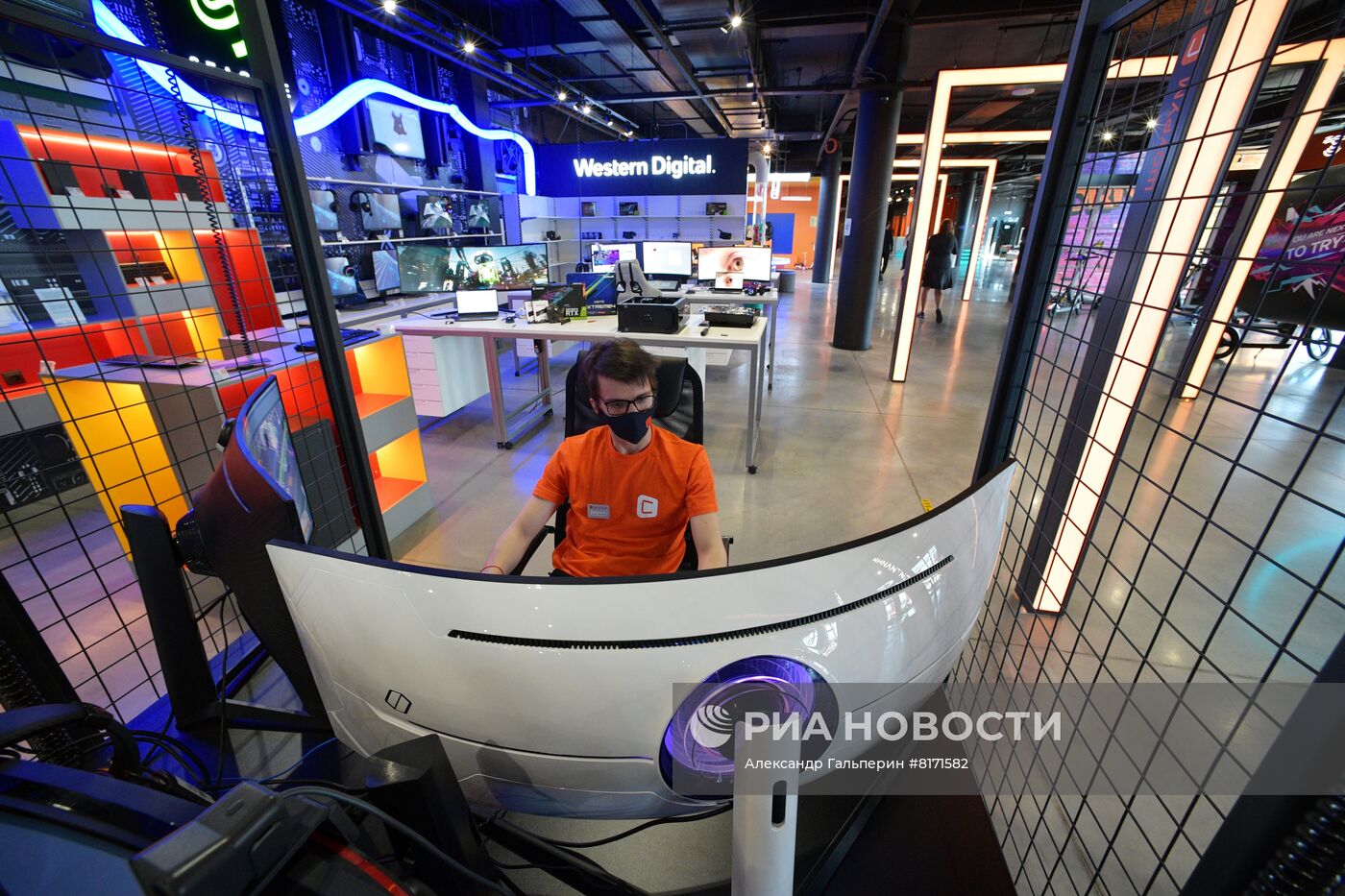 Открытие логистического хаба магазинов "Ситилинк" в Санкт-Петербурге