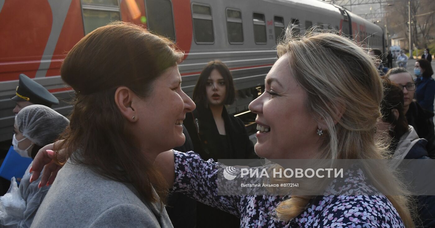 Вынужденные переселенцы из Донбасса прибыли в Приморский край