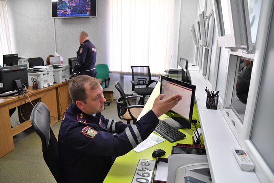 Замена украинских автомобильных номеров на номера ЛНР в Старобельске