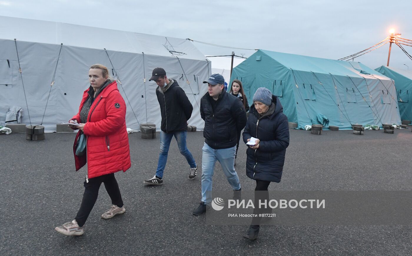 Военнослужащие Минобороны РФ вывезли многодетные семьи из Изюма в Белгородскую область