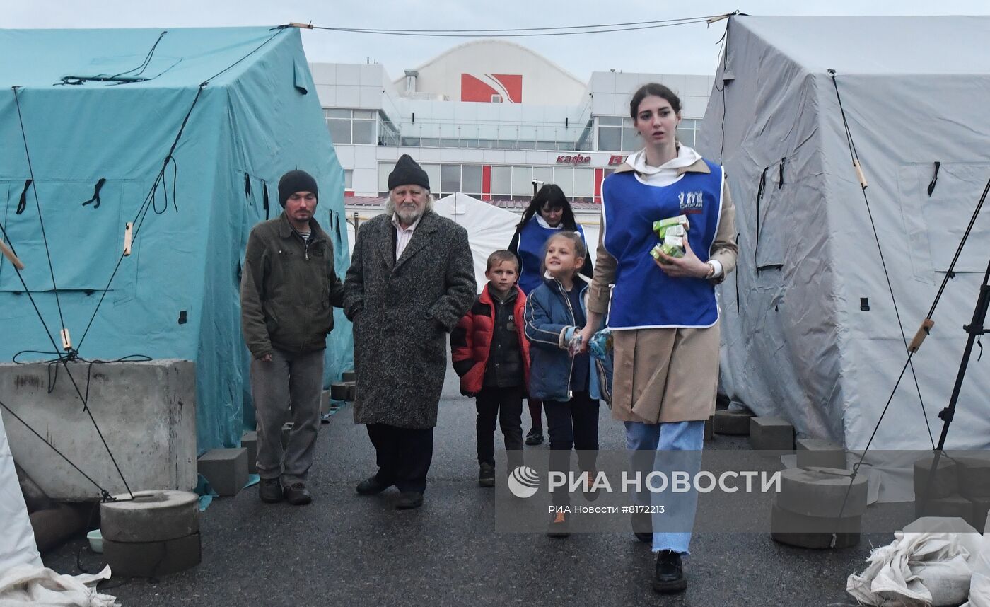 Военнослужащие Минобороны РФ вывезли многодетные семьи из Изюма в Белгородскую область