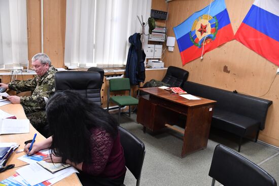 Выдача паспортов ЛНР в Старобельске