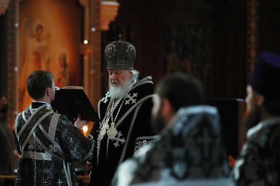 Патриаршее служение и освящение куличей в Храме Христа Спасителя