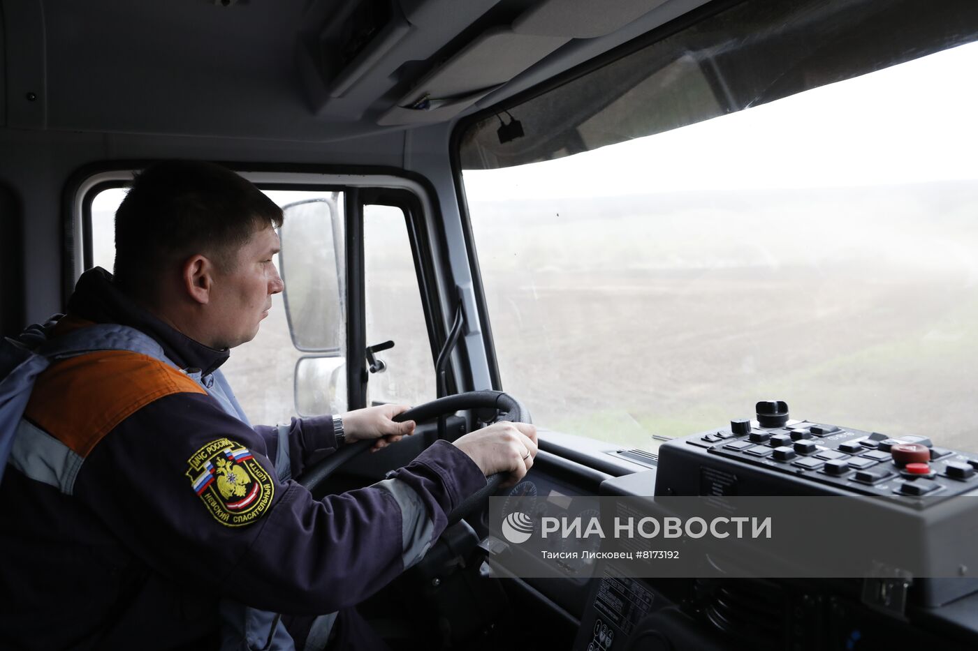 Доставка и разгрузка гуманитарной помощи в Харьковской области