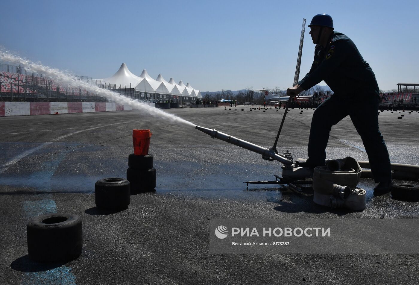 Соревнования дальневосточных команд МЧС РФ во Владивостоке