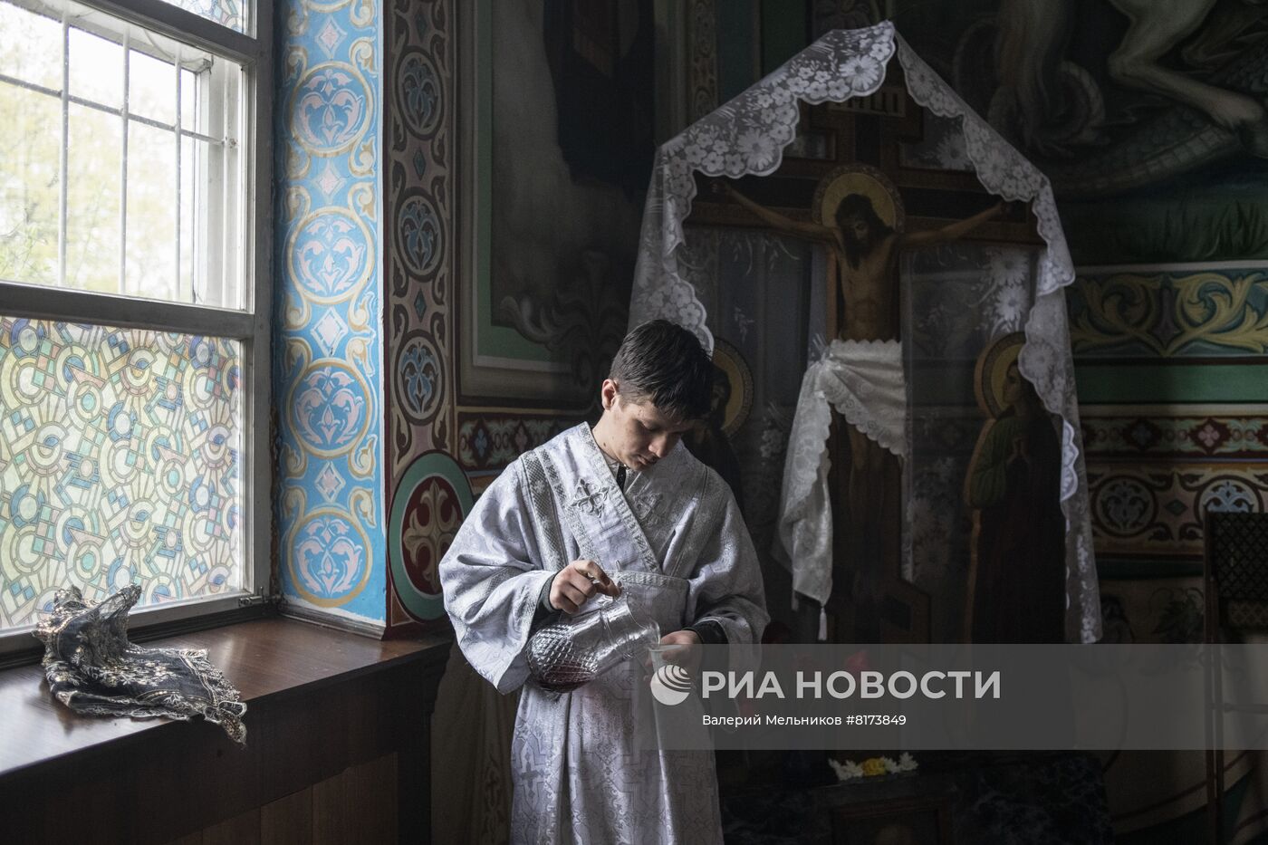 Пасха в поселке Станица Луганская в ЛНР