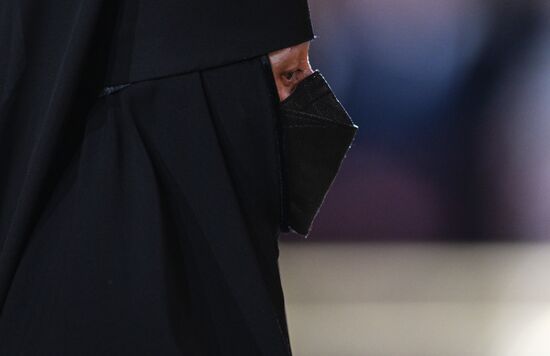 Пасхальное богослужение в храме Христа Спасителя