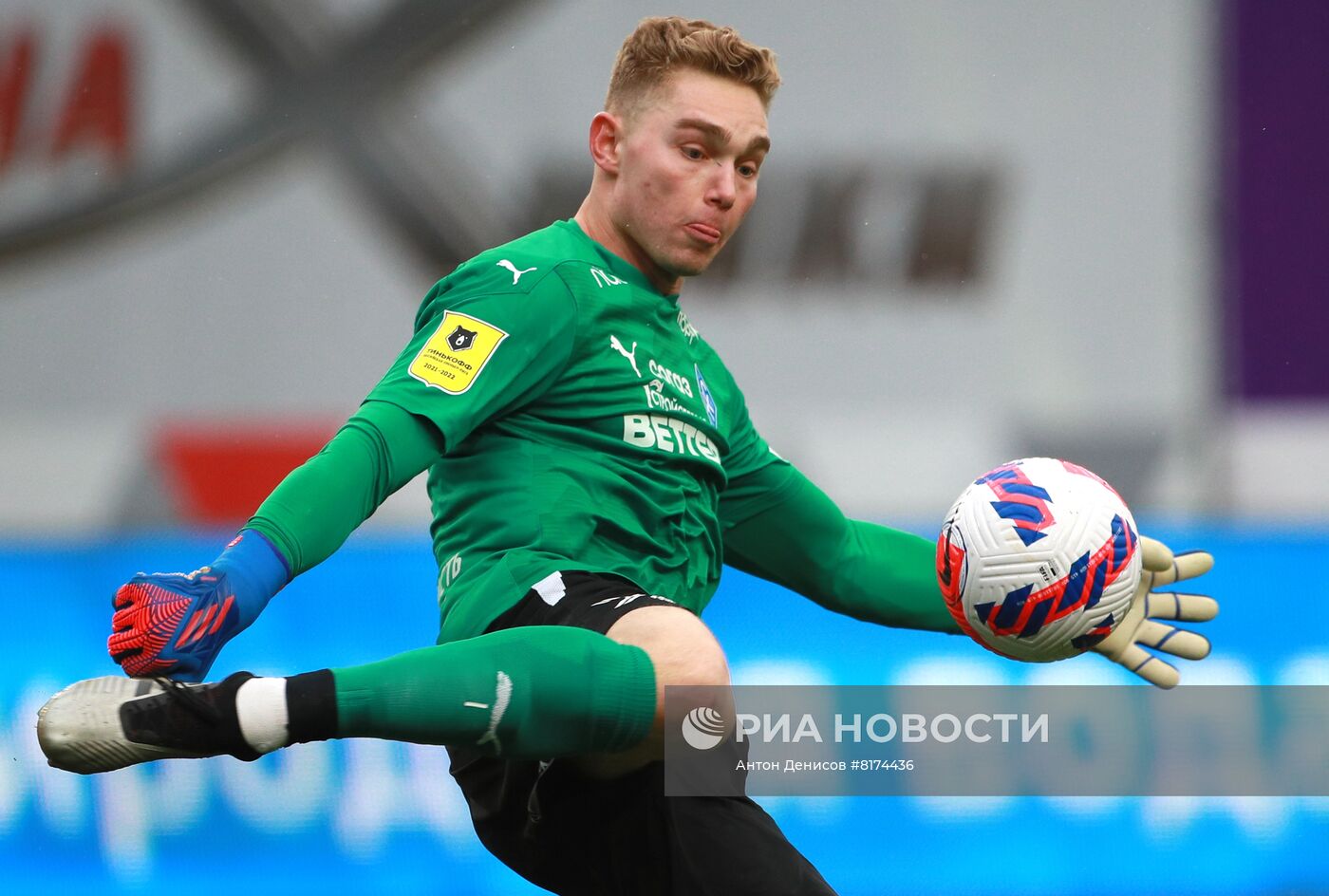 Футбол. РПЛ. Матч "Химки" - "Крылья Советов"