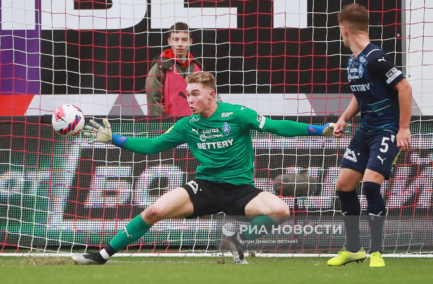 Футбол. РПЛ. Матч "Химки" - "Крылья Советов"