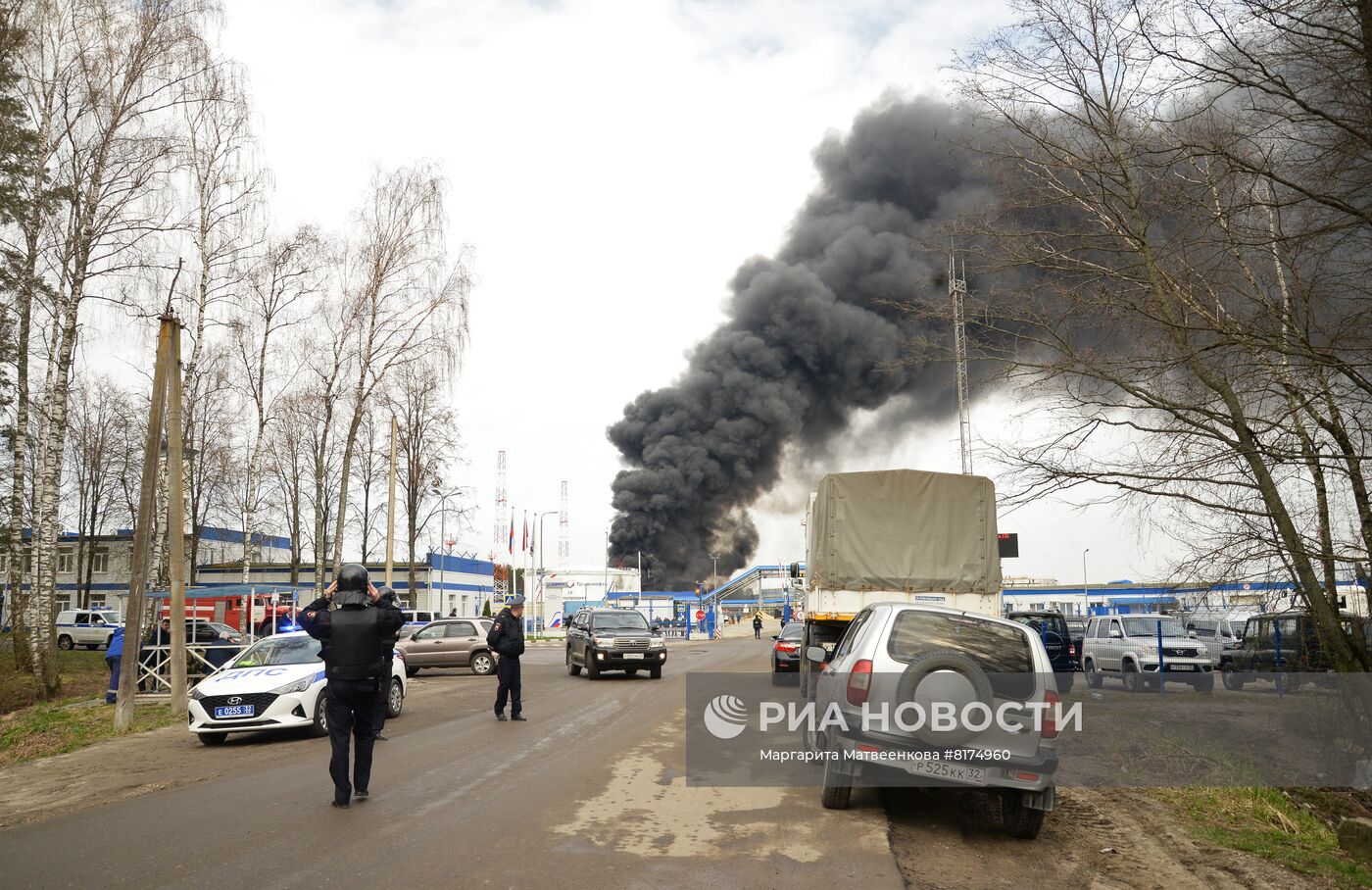 Пожар на нефтебазе в Брянске