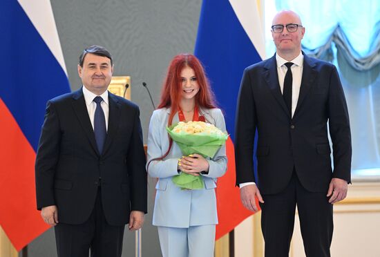 Встреча российских олимпийцев и паралимпийцев с членами правительства РФ