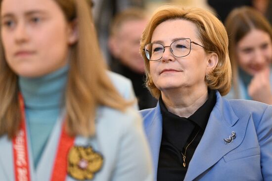 Встреча российских олимпийцев и паралимпийцев с членами правительства РФ