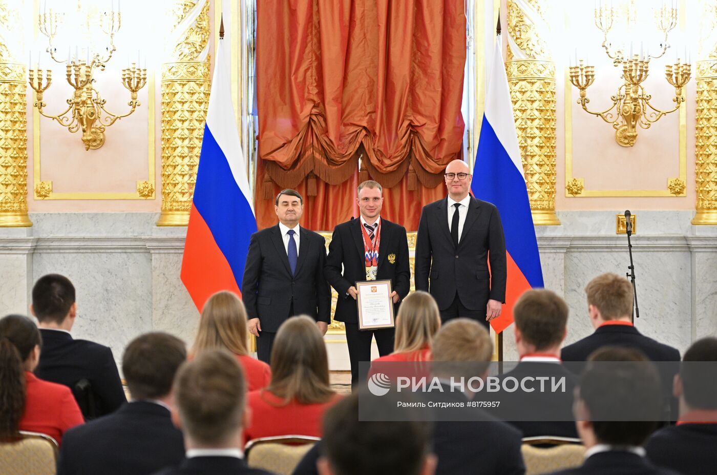 Встреча российских олимпийцев и паралимпийцев с членами правительства РФ